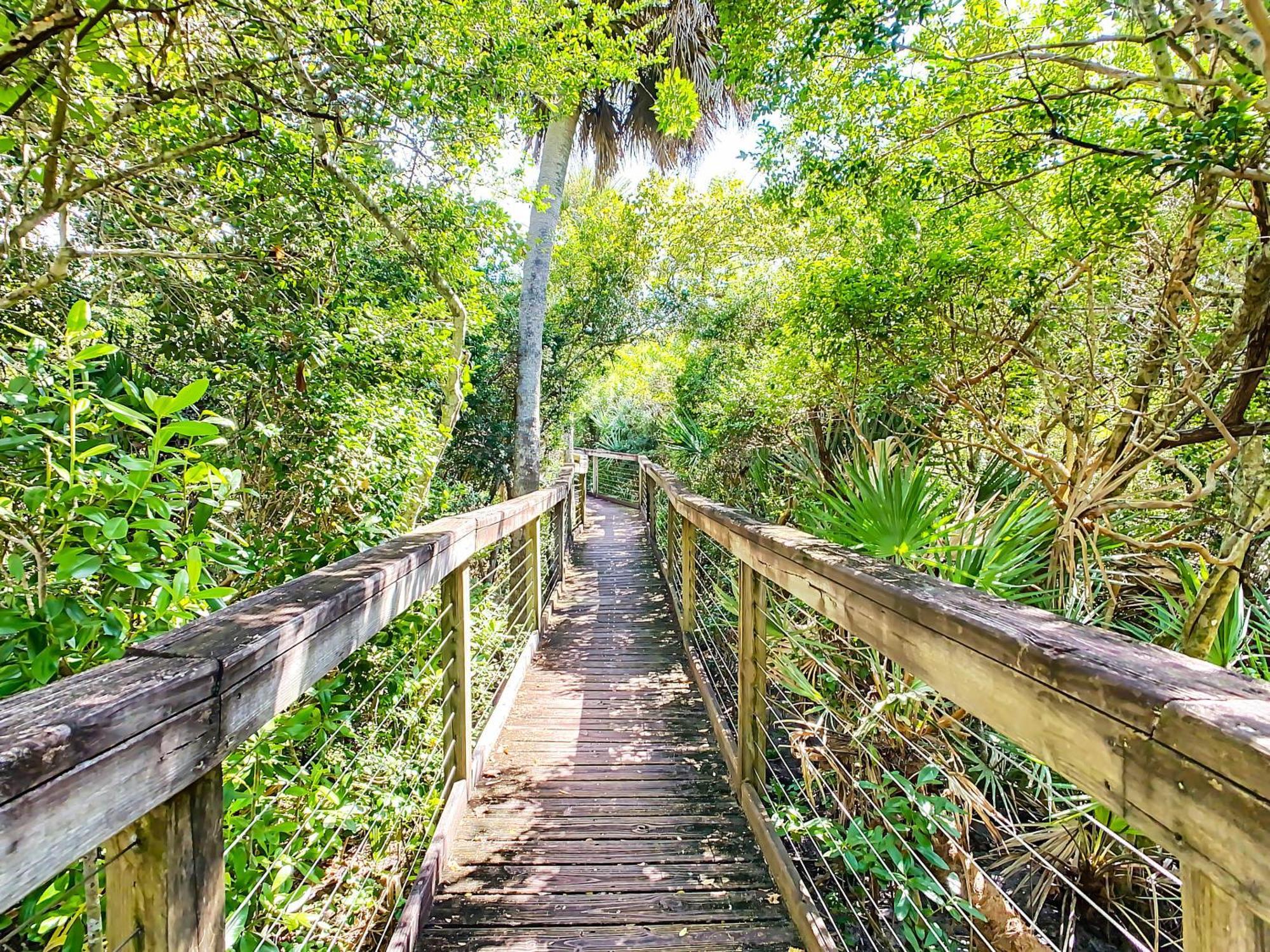 Come Drift Away In This Gorgeous Coastal Themed 2 Bed With Den And 2 Baths Condo. Ow20-303 New Smyrna Beach Dış mekan fotoğraf